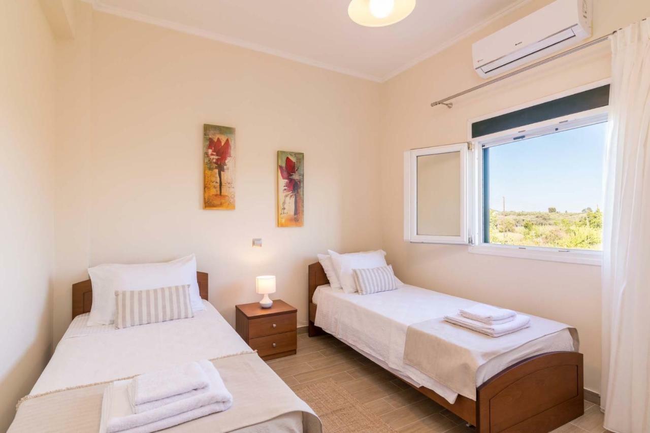 Villa Nissos Línia Zewnętrze zdjęcie